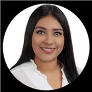 Profesora en Derecho, imparte clases a estudiantes en de Pregrado y posgrado. Profesora en ciencias sociales y aconstitucional en bachillerato